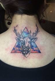 collana di ragazza dipinta modello di tatuaggio di triangolo capo di cervo