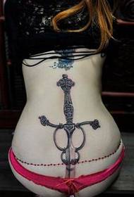 patrón de tatuaxe de espadas de nádegas de beleza - sexy