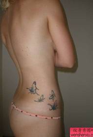 girls hips modelin e bukur të tatuazheve me fluturën me ngjyra të bukura pop