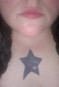 тату на шее дизайн девушка на шее черная пятиконечная звезда татуировка картина