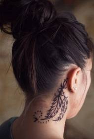 fül hátsó nyak fekete toll tetoválás minta