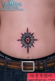 patrón de tatuaje tótem de vientre popular clásico