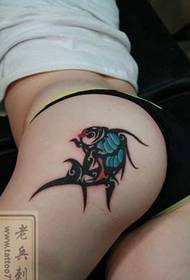 beleco kaŝas toteman fiŝon tatuaje tatuaje por bildoj