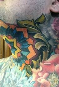 modello di tatuaggio decorativo a forma di fiore dai colori vivaci sul collo maschile