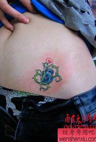 ragazze del ventre bello culore tatuatu di mudellu di tatuaggi
