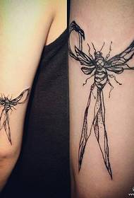 Big Insect Line Sting Tattoo Patroon