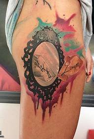 pola tato cermin cat hip