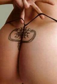 sexy schoonheid billen persoonlijkheid mode totem tattoo foto hin