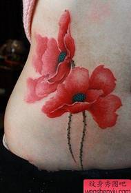 Schéinheets Bauch Schéin Poppies Tattoo Muster