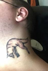 Baile dzīvnieku tetovējums zēna kakla melnas lapsas tetovējums attēls