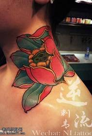 Modello del tatuaggio del loto del collo