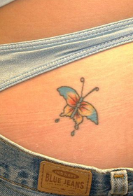 μικρά τατουάζ πεταλούδας γλουτών