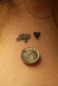 kakla vienkāršs burts ar sirds formas tetovējuma rakstu