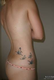 cailíní hips álainn treocht dath tattoo féileacán patrún