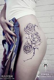 modello di tatuaggio sexy rosa hip