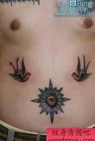 腹部紋身圖案：腹部色小燕子紋身圖案