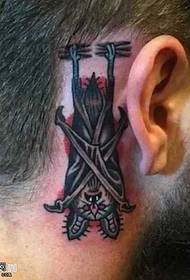 šikšnosparnių tatuiruotės modelis
