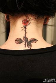 muineál cailín Eoraip agus i Meiriceá ardaigh patrún tattoo