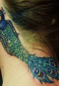 kvindelig øre tilbage rod farve påfugl tatovering mønster