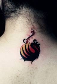 Model de tatuaj de fată cu tot gâtul fetei