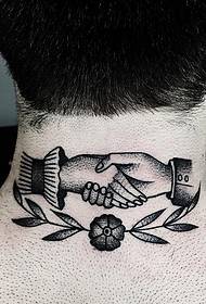 chlapci krk ruka drží tetování vzor
