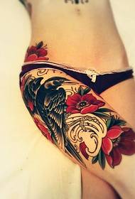 Татуювання візерунком жіночі ноги кольору троянди
