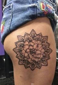 les nenes malucs punxes negres línies simples plantes flors imatges del tatuatge