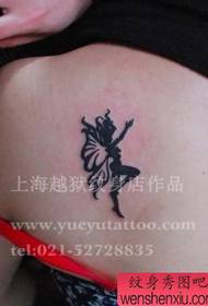 modello del tatuaggio elfo totem popolare moda ragazza pancia