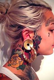 Teks wajah cantik wanita dan leher naik gambar tatu