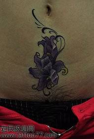 vēdera krāsas lilijas tetovējuma raksts