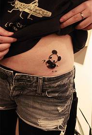 la figura del tatuaje recomendó a una mujer panda panda funciona
