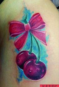mergaitės tarpkojo mažas populiarus vyšnių tatuiruotės drugelis modelis