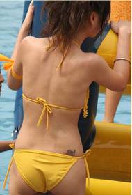 immagine attraente del tatuaggio dell'anca di bellezza sexy affascinante