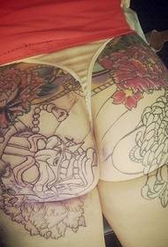 dames sexy kont op de prachtige bloemen en prajna tattoo foto's