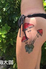 Modello di tatuaggio del fungo braccio
