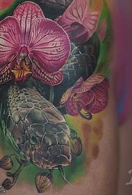padrão de tatuagem de cobra quadril flor