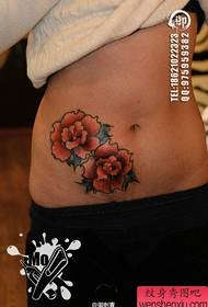女生腹部唯美好看的玫瑰花纹身图案