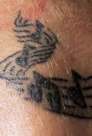 Nigra nota tatuaje bildo sur la kolo