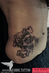 Āfrikas Eiropas un Amerikas Savienoto Valstu tetovējumus dalās tetovējumu šovā 30389. Sieviešu vēdera atslēgas tetovēšanas darbus dala tetovējumi 30390- Vēdera pistoles tetovējums Darbus dala labākais tetovējumu veikals