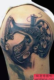 një tatuazh i makinës për qepje hip funksionon nga muzeu më i mirë i tatuazheve