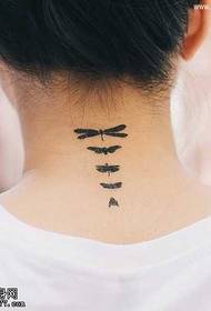 Шея бабочка татуировки