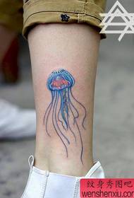 gambe di ragazze belli modelli di tatuaggi di meduse di culore