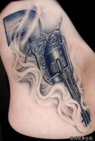 Szépség hasi pisztoly tetoválás minta