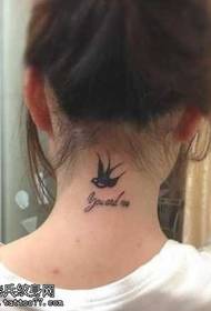 Parva collum Hirundo Latina Exemplum tattoo