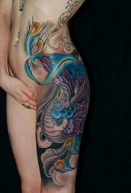 아름다움 고전적인 아름다운 다리 피닉스 문신 사진