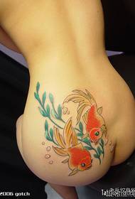 motif de tatouage de poisson rouge couleur filles hanche petit