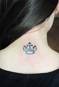 Girl Neck Totem Crown Tattoo Patroon