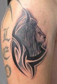 rameno hnědé kmenové lví hlavy tetování vzor