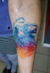 braccio Divertente modello di tatuaggio testa di leone color acqua
