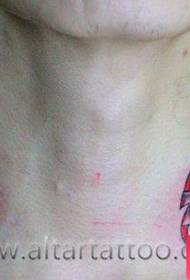 collo fresco che perfora il modello di tatuaggio del pugnale sul collo